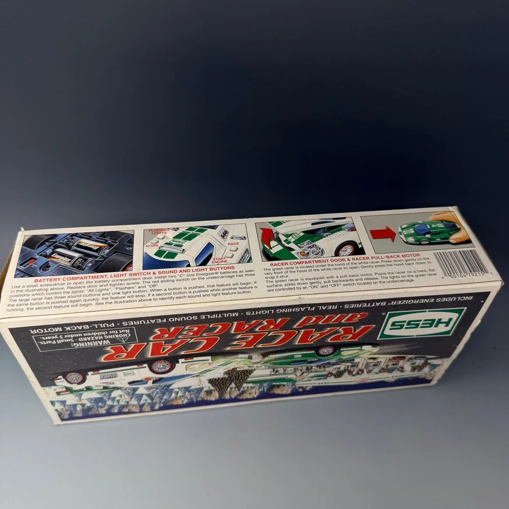 Hess 2009 Race Car and Racer Toy‎ Set Green White Flashing Lights Sounds Motor